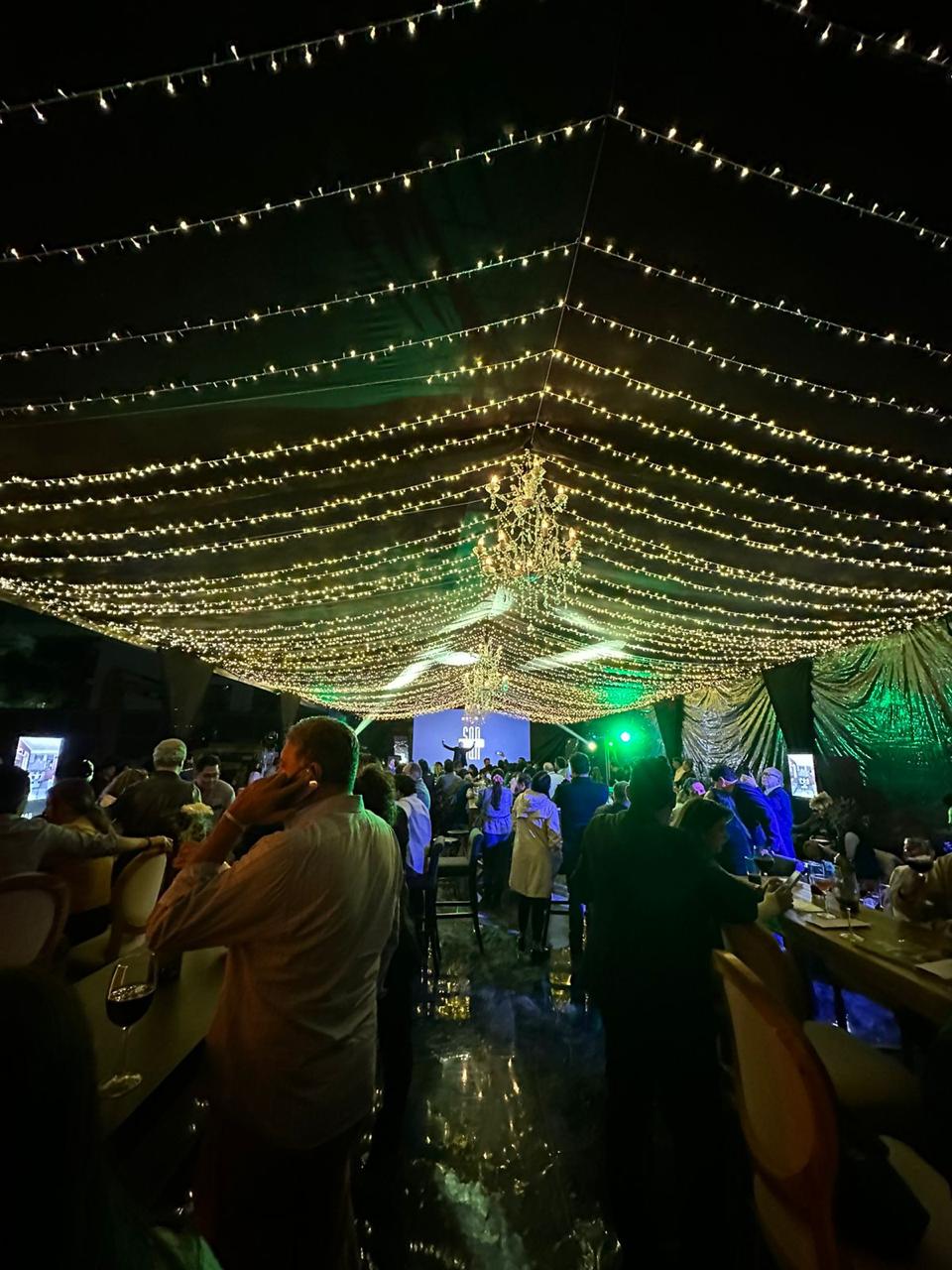 Renta de carpa de lujo para eventos